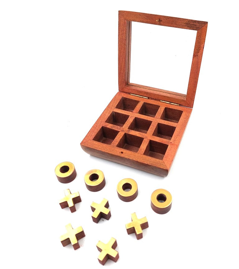 Luffarschack i ask med glaslock G1044Z, med möjlighet till personlig gravyr, elegant strategiskt spel med träbrickor och mässingsdetaljer, perfekt som present till lärare och rektorer, askens mått 10 x 10 cm