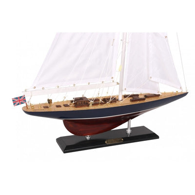Modellreplika av yachten Endeavour, höjd 70cm – END