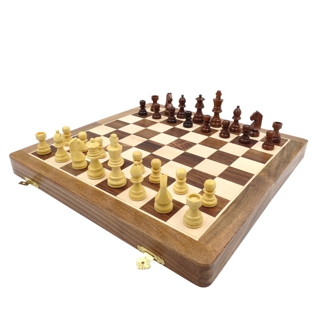 Träschack 40×40 cm– mindre defekt – hopfällbart schackbräde - G114