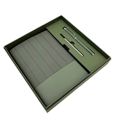 Elegant presentset - anteckningsbok i läder A5 med penna i presentask - olivgrön - EE14