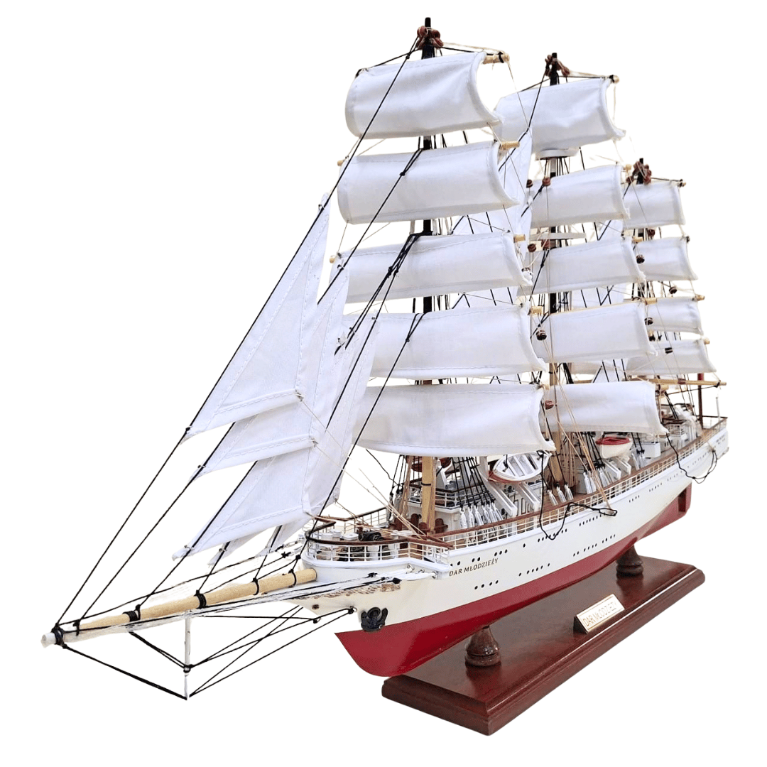 Exklusiv modell av segelfartyget Dar Młodzieży XXL 71 cm, med möjlighet till personlig gravyr