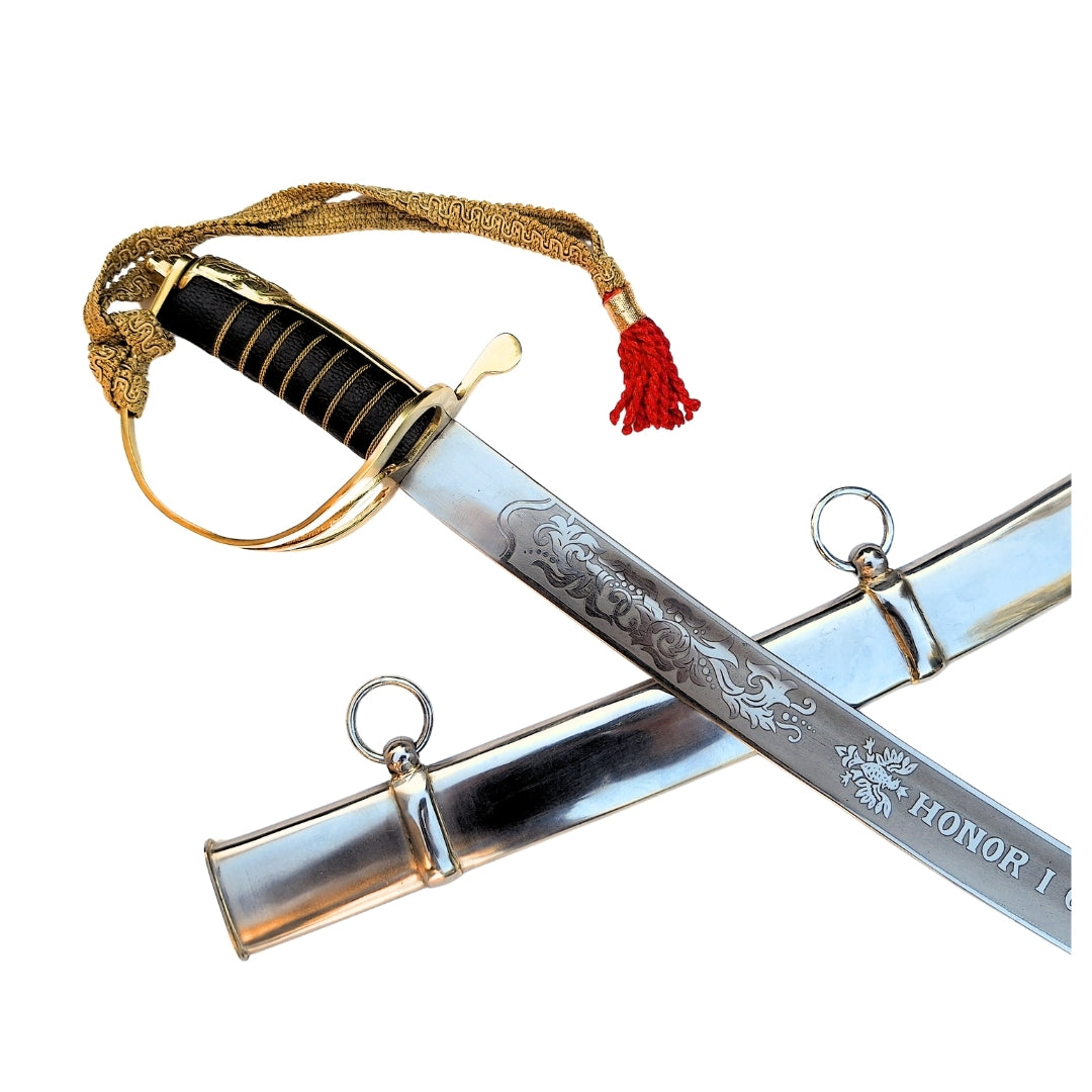 Replik av kavallerisabeln ”Radziwiłłówka” från 1917 med inskriptionen ”Ära och fosterland” – personlig gravyr, elegant present, ohärdat stål, längd 91 cm