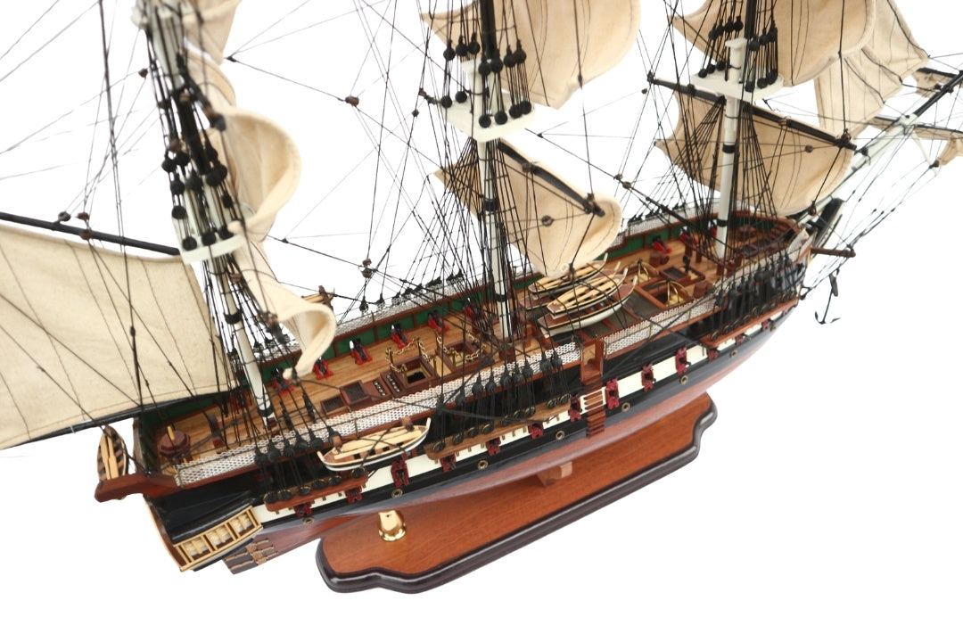 Exklusiv stor modell av segelfartyget USS Constitution 100 cm med möjlighet till personlig gravyr