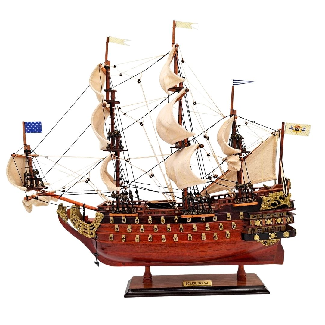 Färdigmonterad modell av segelfartyget Soleil Royal 46 cm - handgjord av exotiskt trä med möjlighet till personlig gravyr
