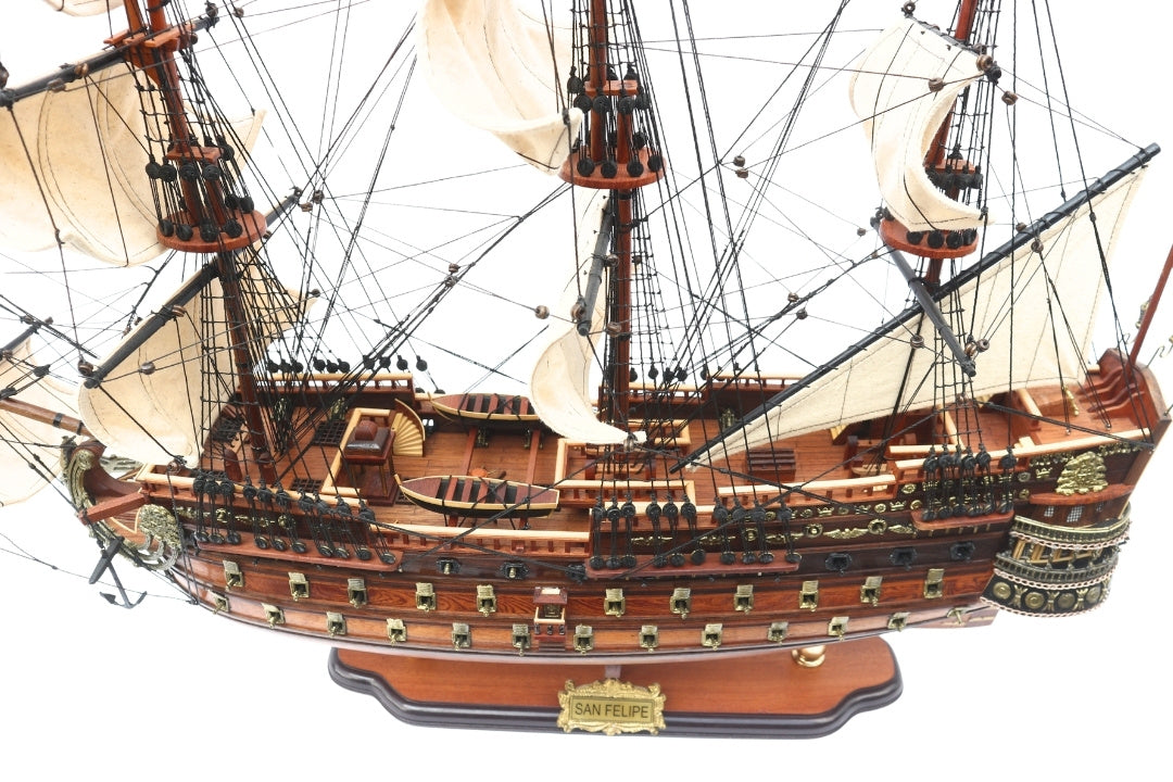 Modell av segelfartyget San Felipe 80 cm, med möjlighet till personlig gravyr