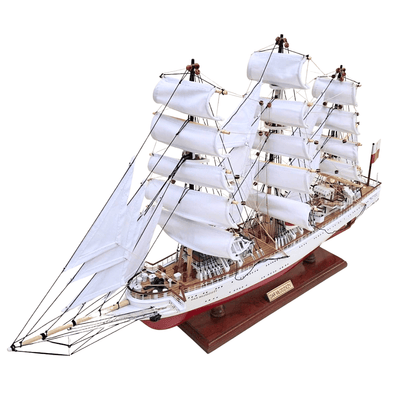 Exklusiv modell av segelfartyget Dar Młodzieży XXL 71 cm, med möjlighet till personlig gravyr