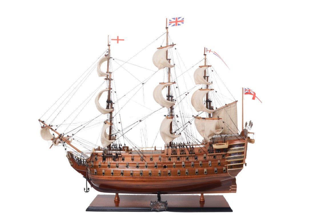 Exklusiv modell av segelfartyget HMS Victory VIC80R
