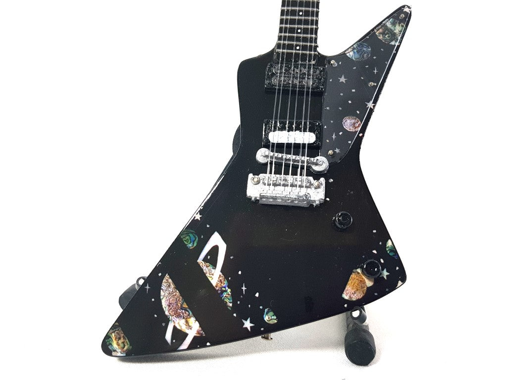 Minigitarr i stil med Scorpions Matthias Jabs MGT-7818