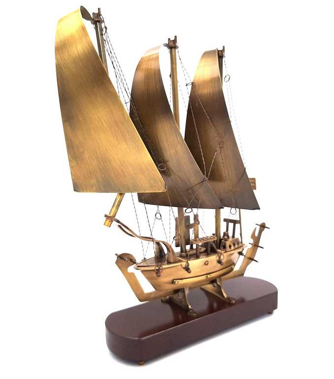 Stort mässingsfartyg på träbas - 38cm - N-3615B
