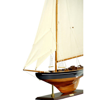 Stor modell av yachten Columbia – Höjd 104cm – COL