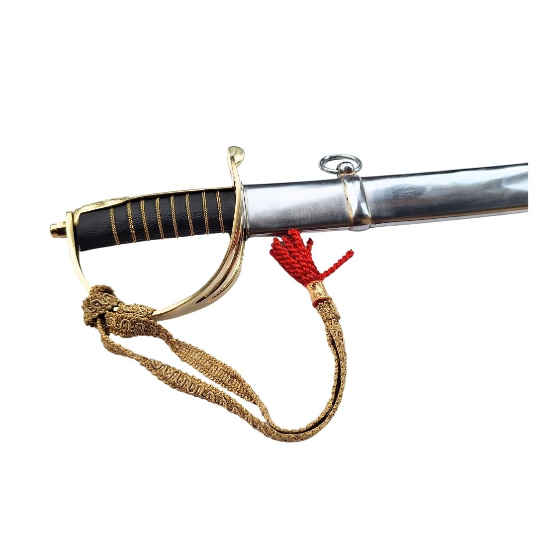 Replik av kavallerisabeln ”Radziwiłłówka” från 1917 med inskriptionen ”Ära och fosterland” – personlig gravyr, elegant present, ohärdat stål, längd 91 cm