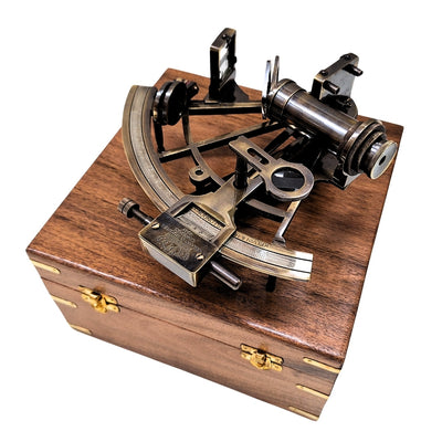Mässingssextant i trälåda – Replik - NC1517