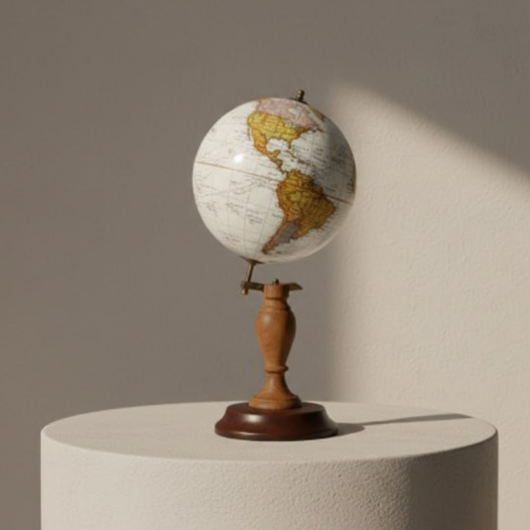 Elegant dekorativ jordglob på träfot - World GLB-0096B