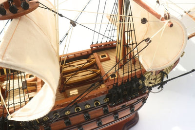 Lyxig modell av segelfartyget Soleil Royal 65 cm - SOL6, med möjlighet till personlig gravyr