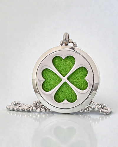 AromaClover – aromaterapeutiskt halsband med fyrklövermedaljong 30 mm