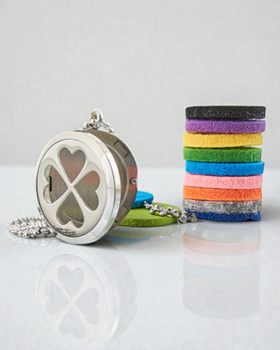 AromaClover – aromaterapeutiskt halsband med fyrklövermedaljong 30 mm