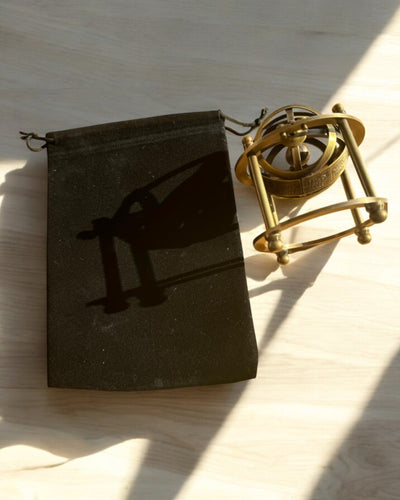 Astronomisk klocka "Kosmisk Harmoni" - möjlighet till personlig gravyr