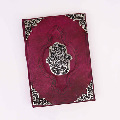 Hefty Red Tan-bok med Hamsa-dekoration