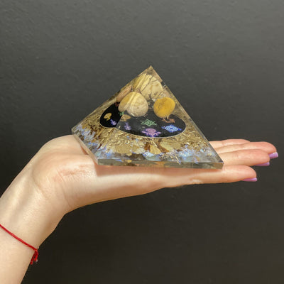 Orgonitpyramid Midnight Reiki
