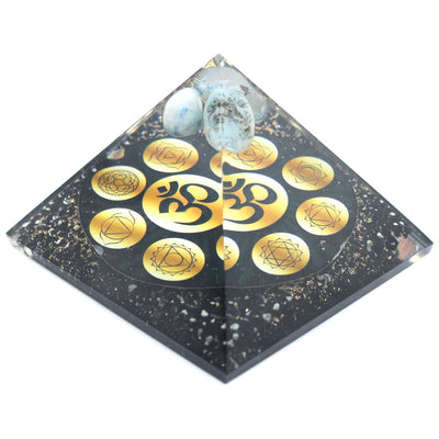 Orgonitpyramid Midnight Om Chakra