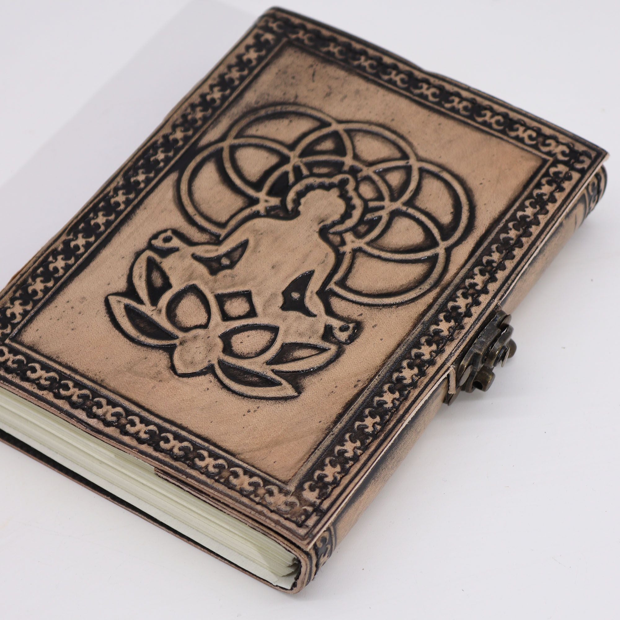 Esoterisk Buddha-anteckningsbok i röd-tan färg - Läderanteckningsbok med 200 sidor, mått 17,5x12,5x3 cm