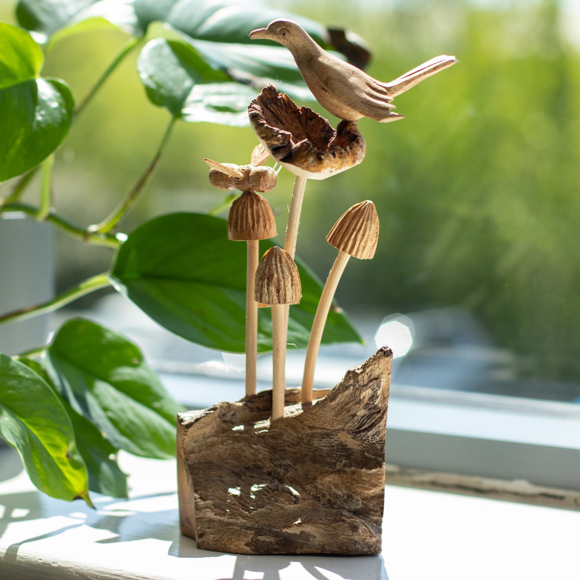 Skulptur i parasitträ