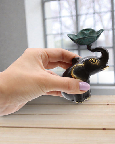 Lotosväktare för lugn – Liten elefant rökelsehållare / ljusstake i mässing