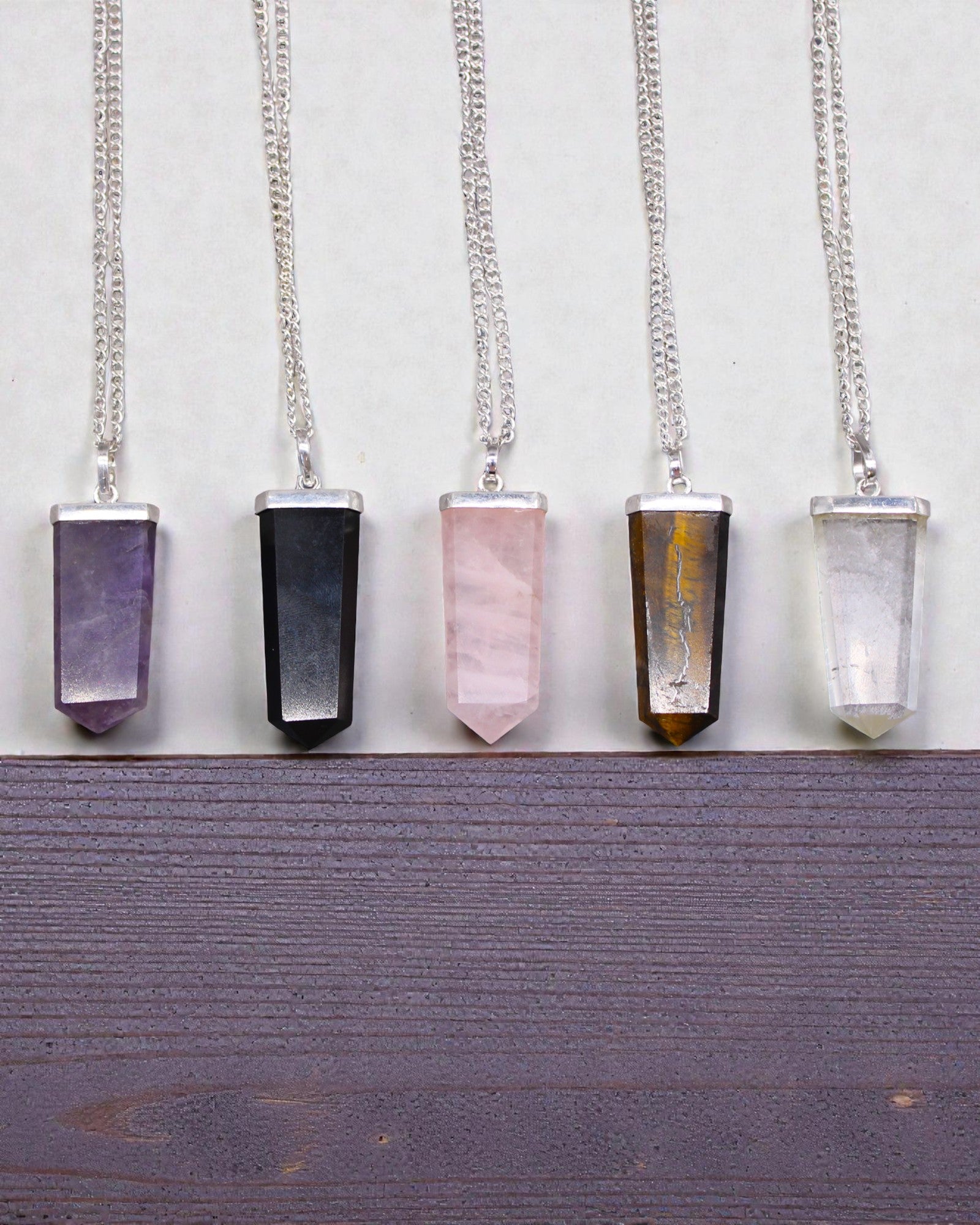 Crystal Ray – Platt hänge av bergkristall med kristallslipning