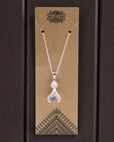 Kristallhänder – hängsmycke med helande händer av bergkristall