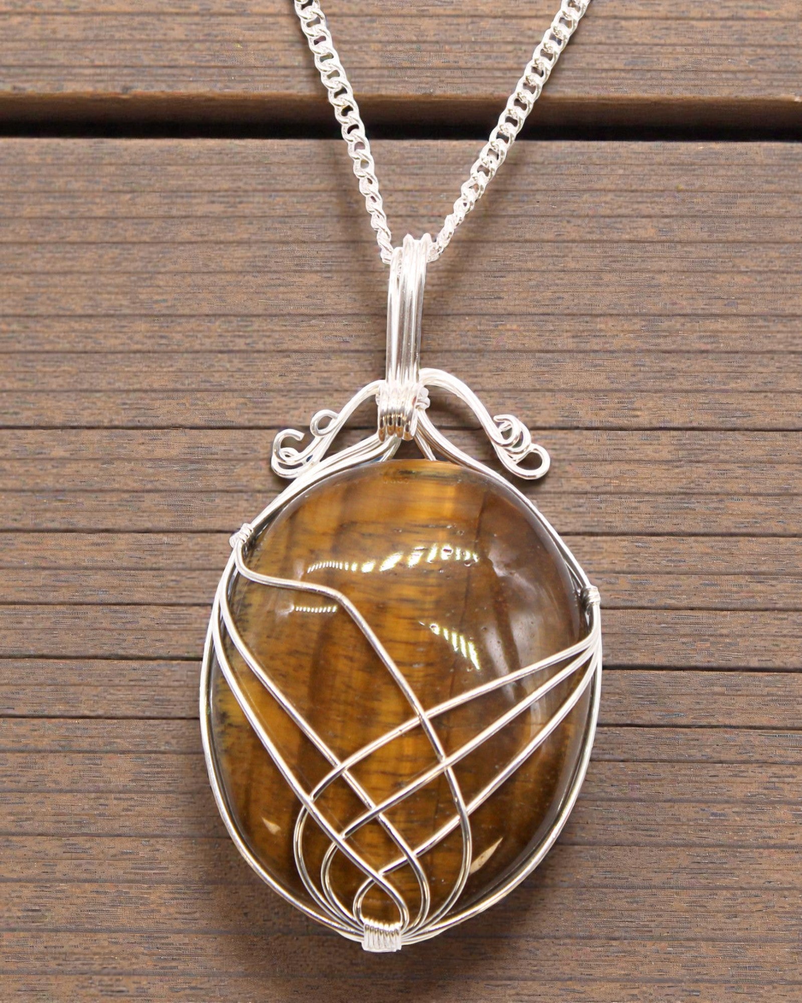 Spirallindat ädelstenshalsband – tigeröga