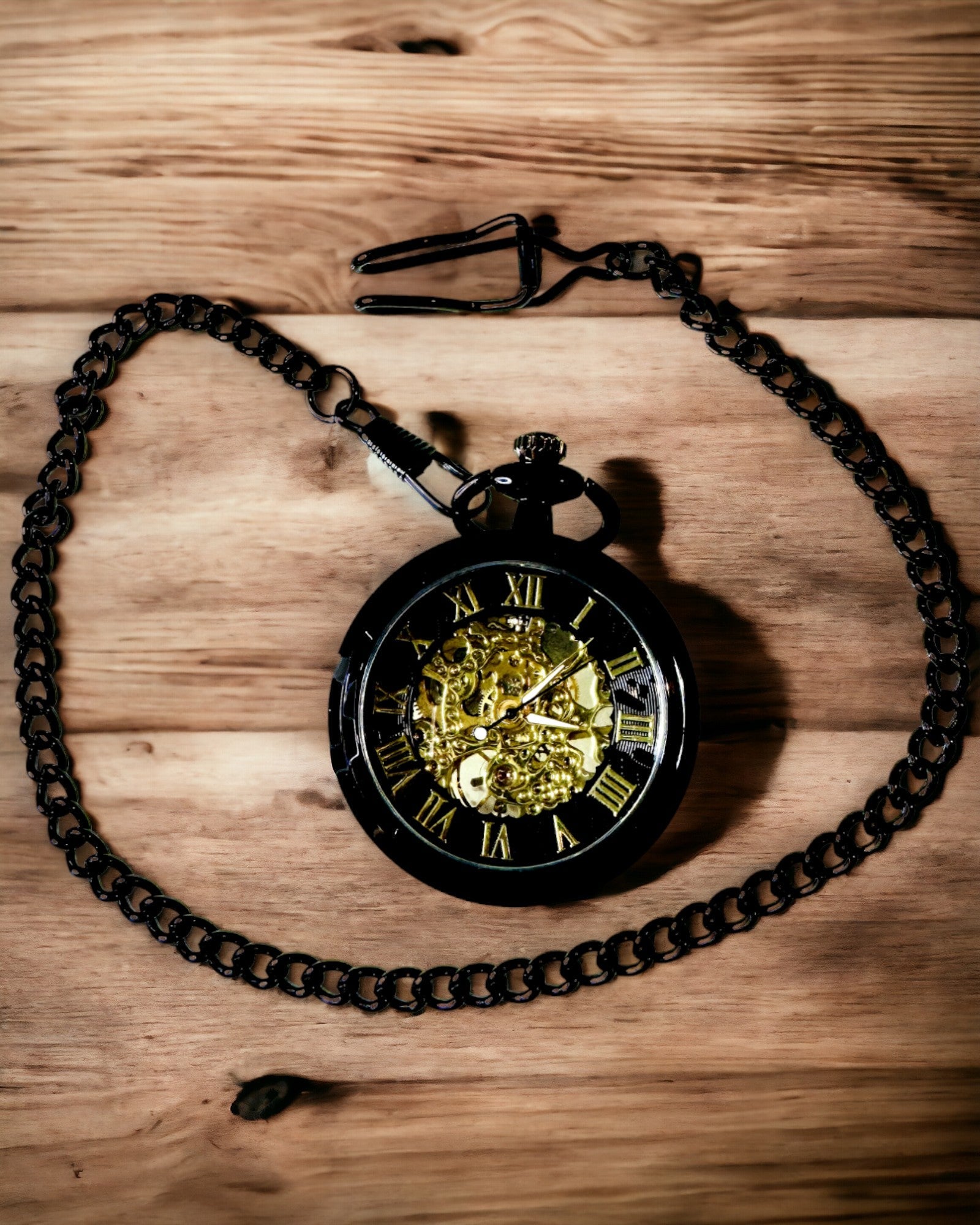 Mekanisk Fickur i Retro Stil, Vattentät, Halvautomatisk - färg Svart - Perfekt som Present, gravyr