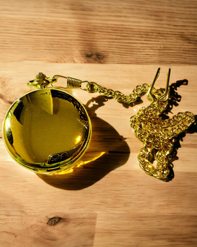 Klassisk Fickur med Dubbel Lock, Manuell, Guld Färg, med Gravyr