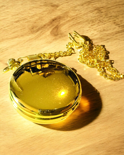 Klassisk Fickur med Dubbel Lock, Manuell, Guld Färg, med Gravyr