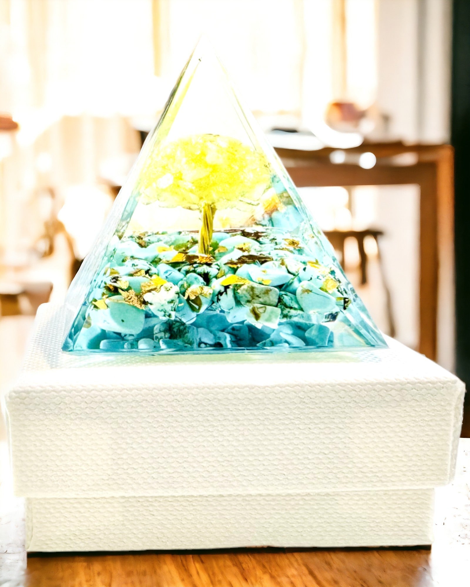 Orgonitpyramid med Citrin och Turkos – Chakra Energi Generator, Reiki Verktyg, Meditation Dekoration