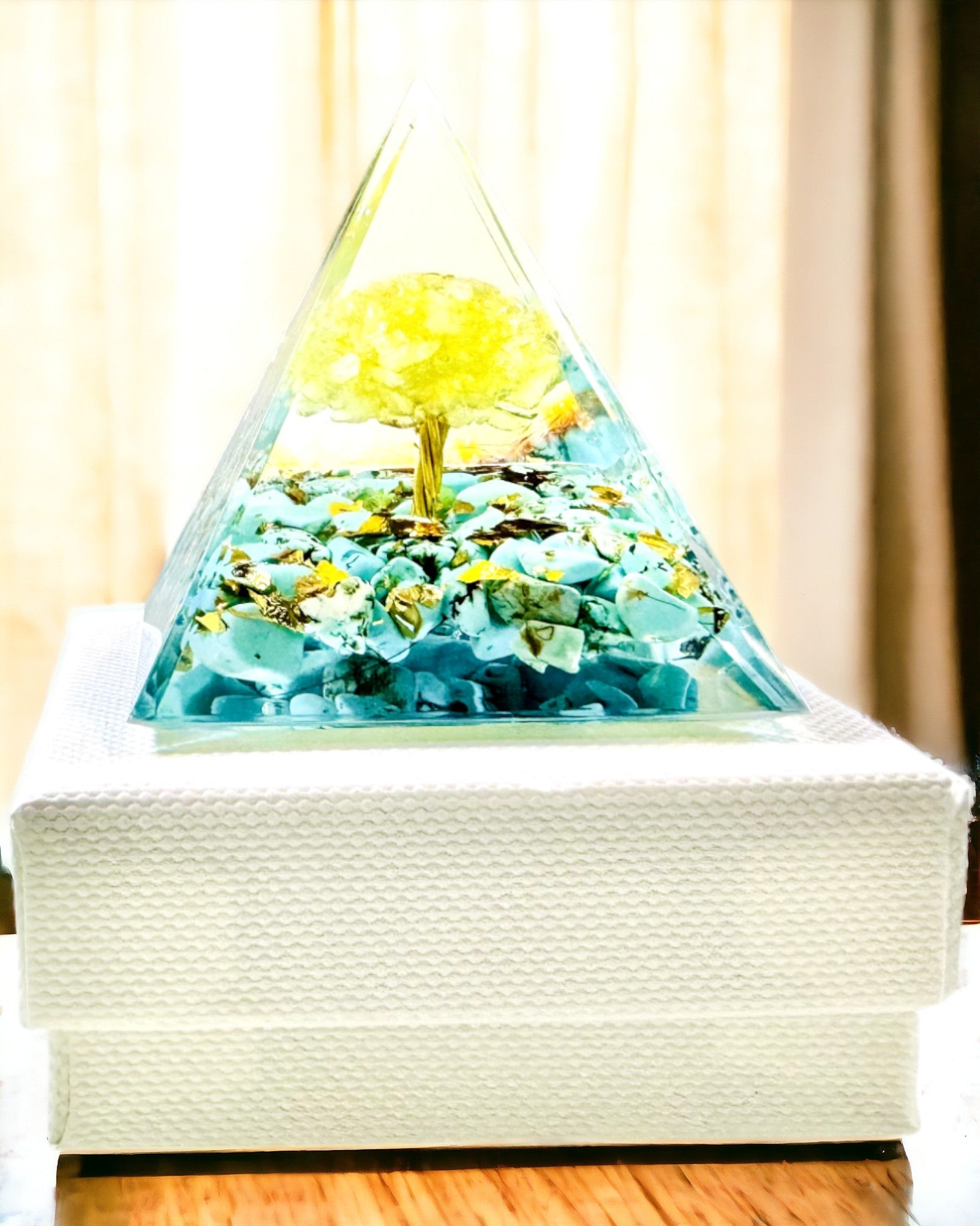 Orgonitpyramid med Citrin och Turkos – Chakra Energi Generator, Reiki Verktyg, Meditation Dekoration