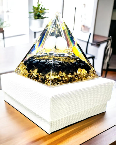 Orgonitpyramid med Obsidian – Chakra Energi Generator, Reiki Meditationsverktyg med Naturlig Sten