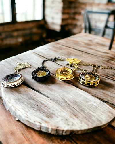 Mekanisk Fickur i Retro Stil, Vattentät, Halvautomatisk - färg Svart - Perfekt som Present, gravyr