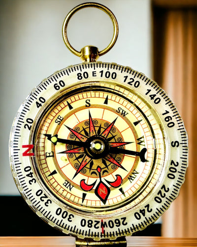 Elegant Set med Kompass och Signalförsedd Visselpipa