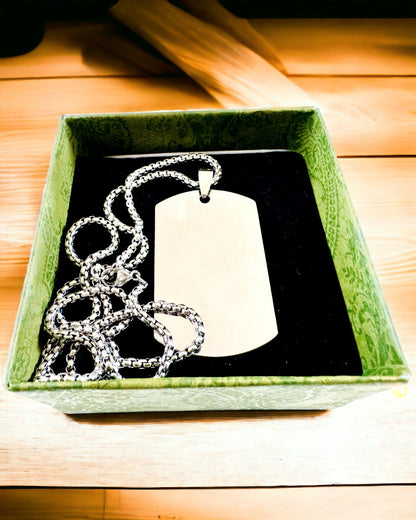 Halsband med Dog Tag "Tre Nyansers Stil" - ID-bricka - Elegant Hängsmycke i Rostfritt Stål med Graveringsalternativ