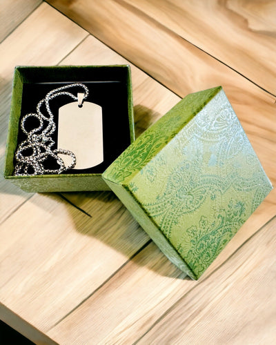 Halsband med Dog Tag "Tre Nyansers Stil" - ID-bricka - Elegant Hängsmycke i Rostfritt Stål med Graveringsalternativ