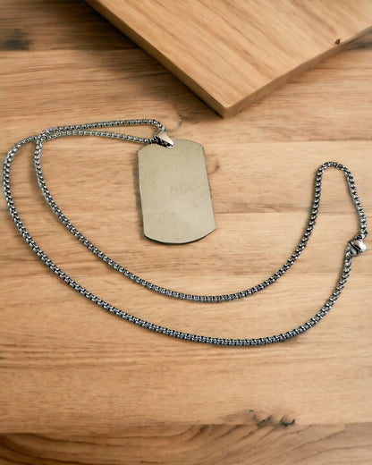 Halsband med Dog Tag "Tre Nyansers Stil" - ID-bricka - Elegant Hängsmycke i Rostfritt Stål med Graveringsalternativ