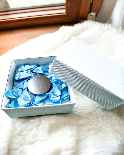 Rund Hängsmycke i Rostfritt Stål som present med möjlighet till Personalisering, gravering