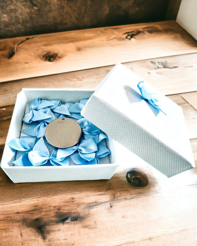 Rund Hängsmycke i Rostfritt Stål som present med möjlighet till Personalisering, gravering