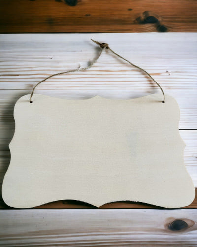 Dekorativt Trähänge med Möjlighet till Personalisering – Flera Former