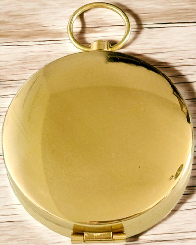 Vattentät Mässingskompass med Ljusande Effekt - Ett Måste för Vandring och Camping, personlig gravyr