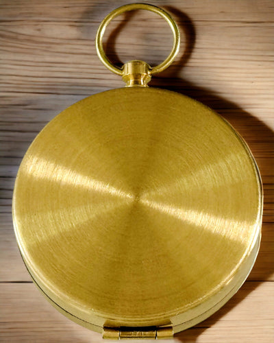 Vattentät Mässingskompass med Ljusande Effekt - Ett Måste för Vandring och Camping, personlig gravyr