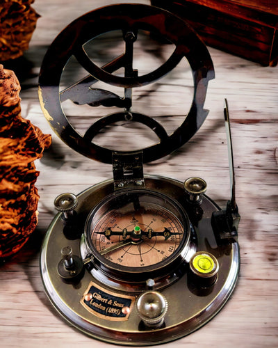 Antik Premium Navigationskompass med Graveringsmöjlighet – Handgjord