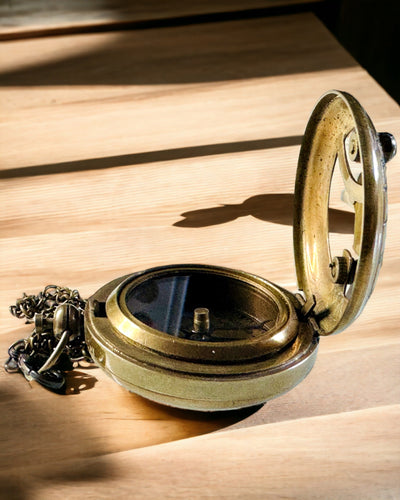 Resenärens Navigationskompass med gravyr, personalisering – Hantverk av Indiska Hantverkare