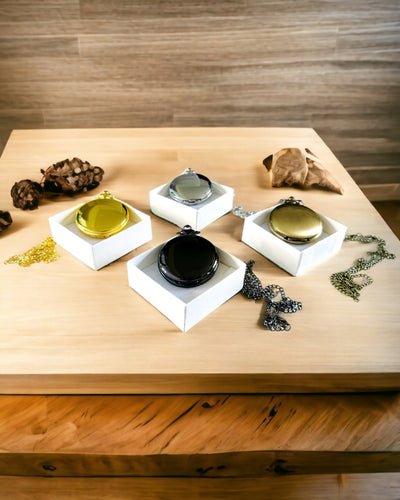 Fickur i vintage-stil i guld med möjlighet till gravyr