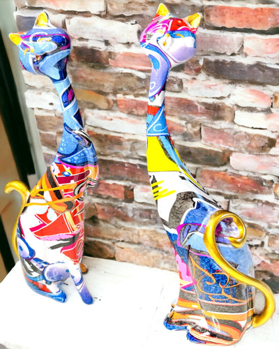 Abstrakta Kattfigurer "ArtCats", Handmålade, Harts – 25 cm, 2 st.
